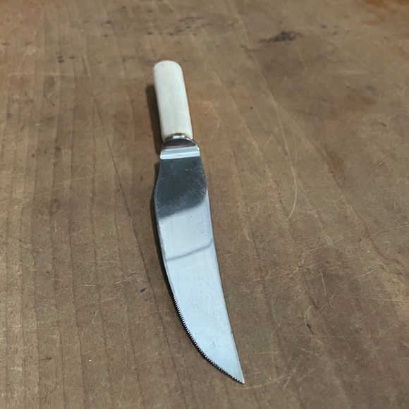 Haddon Hall Sheffield England  Cream Handled Knife - Picture 16 of 16